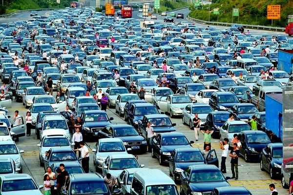 國慶歸來，良辰有100種理由讓您備一個汽車啟動電源！
